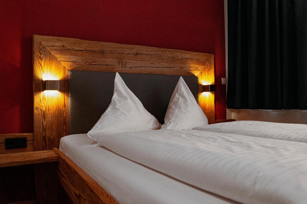 Hotel Almwirt Хаар Экстерьер фото