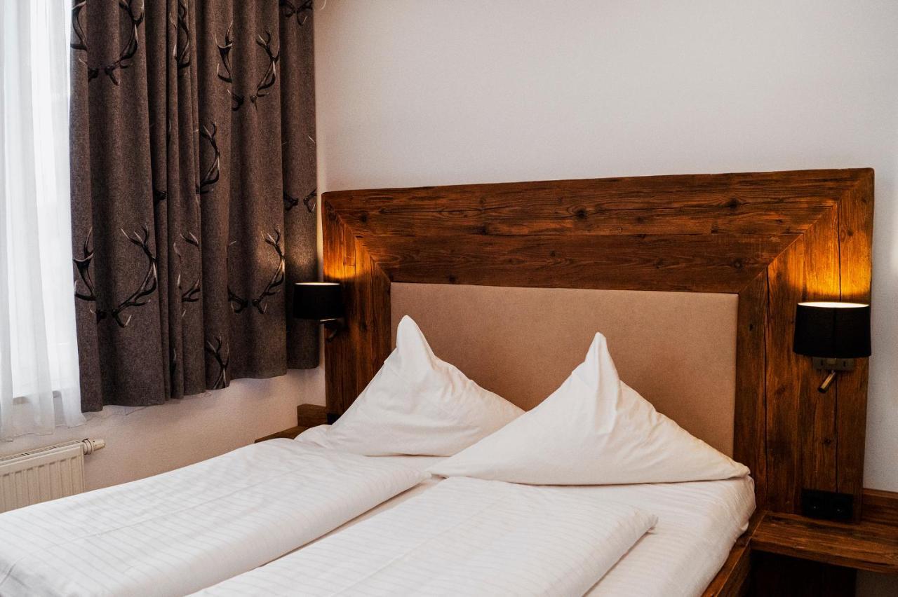 Hotel Almwirt Хаар Экстерьер фото
