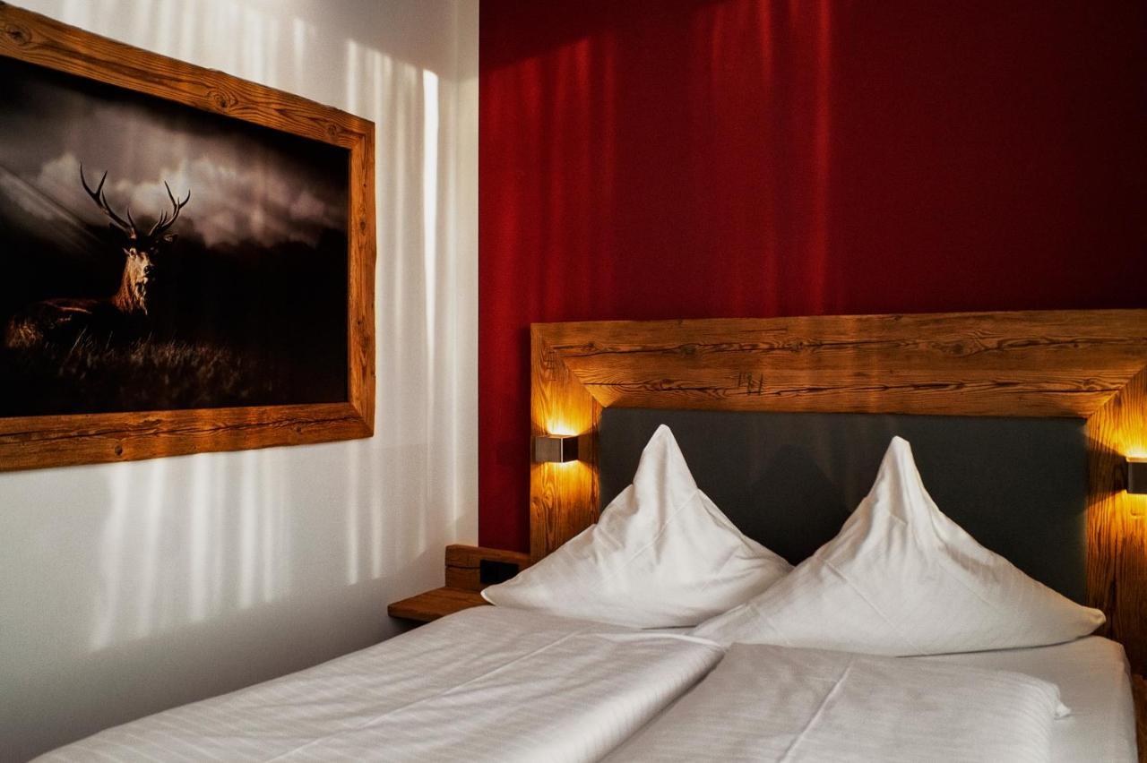Hotel Almwirt Хаар Экстерьер фото